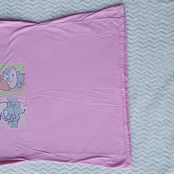 Smurfs Fan Favorite short sleeve. 3 tiny pin holes left sleeve *see pic* - Picture 7 of 8
